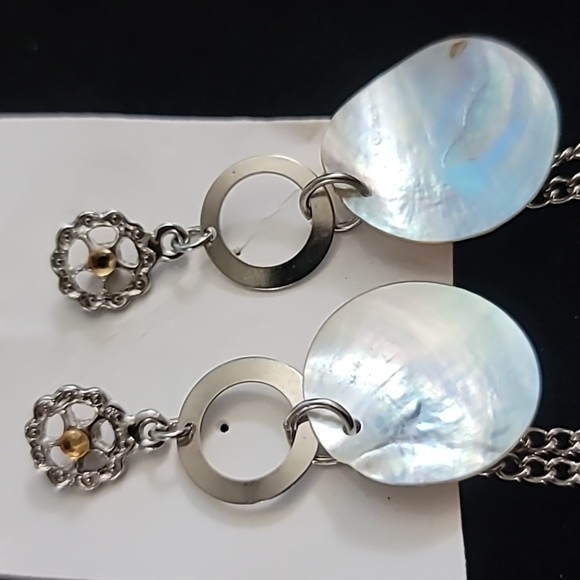 Dangle Earrings - Picture 2 of 3